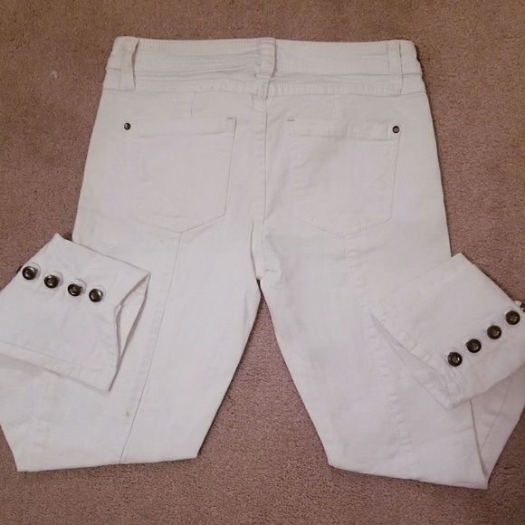 🔸Low/Mid Rise Ankle Jean🔸 - Picture 3 of 4